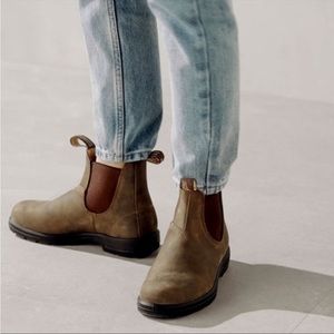 Blundstones Womens Classic 585 Chelsea Boots Rustic Brown Size 9.5 US